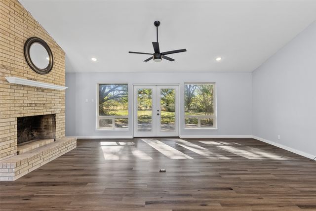 3092 Woodglen Drive, Commerce, TX 75428