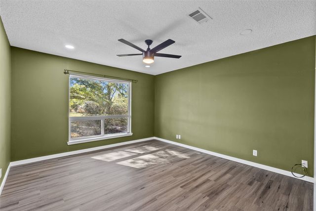 3092 Woodglen Drive, Commerce, TX 75428