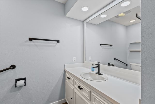 3092 Woodglen Drive, Commerce, TX 75428