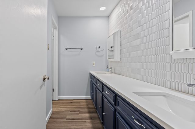 3092 Woodglen Drive, Commerce, TX 75428