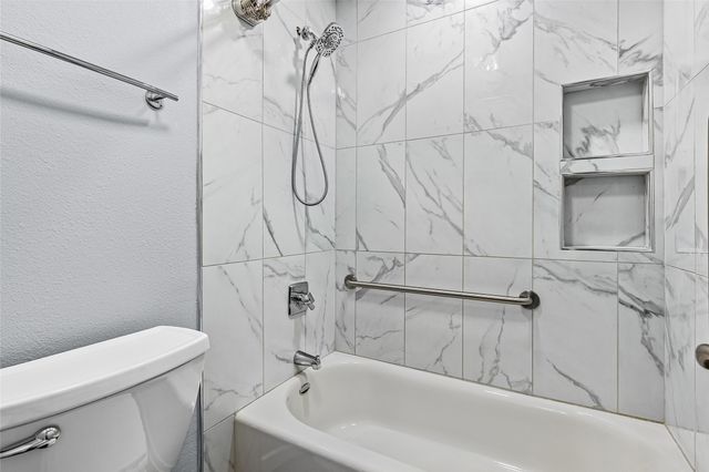 3092 Woodglen Drive, Commerce, TX 75428