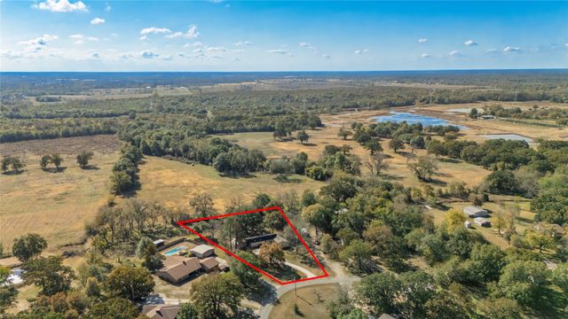 3092 Woodglen Drive, Commerce, TX 75428