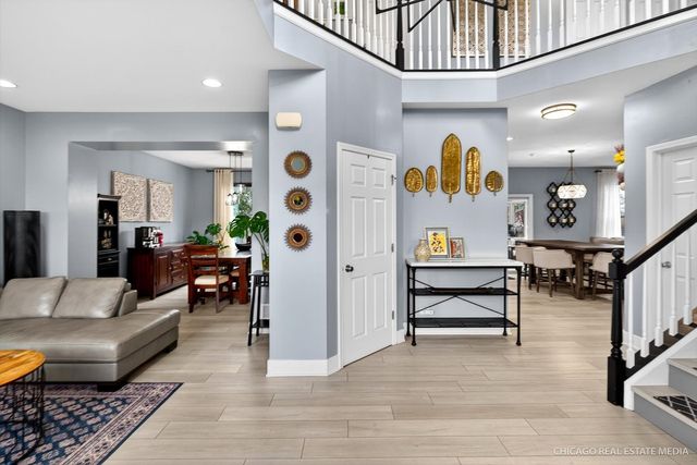 147 Reston Lane, Gilberts, IL 60136