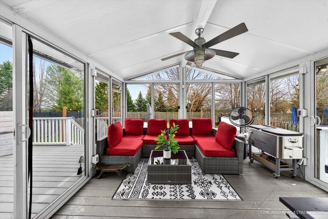 147 Reston Lane, Gilberts, IL 60136