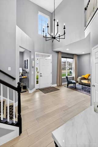 147 Reston Lane, Gilberts, IL 60136