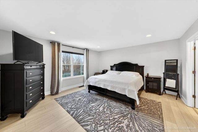 147 Reston Lane, Gilberts, IL 60136