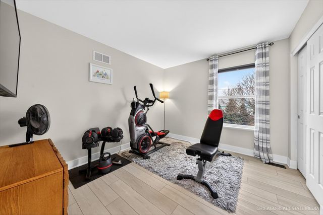 147 Reston Lane, Gilberts, IL 60136