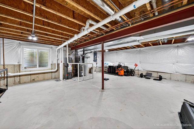 147 Reston Lane, Gilberts, IL 60136