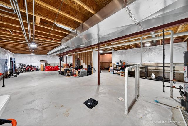 147 Reston Lane, Gilberts, IL 60136