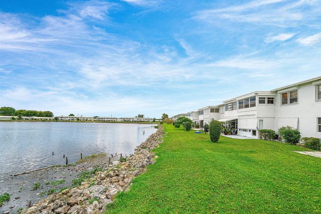 1116 Lake Terrace 207, Boynton Beach, FL 33426