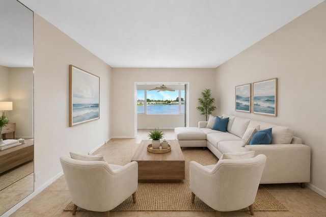 1116 Lake Terrace 207, Boynton Beach, FL 33426