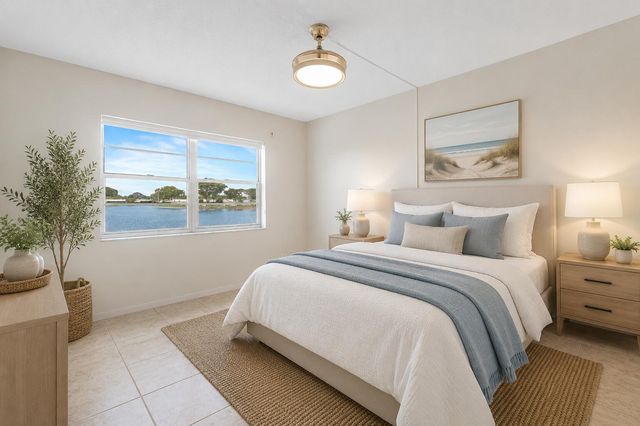 1116 Lake Terrace 207, Boynton Beach, FL 33426
