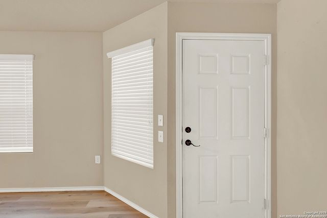 8906 Mission Brk, San Antonio, TX 78223