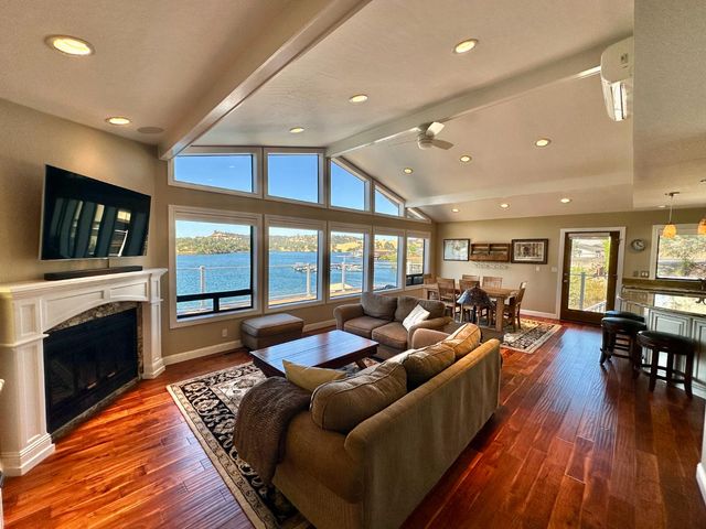 854 Poker Flat Rd, Copperopolis, CA 95228