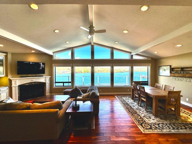 854 Poker Flat Rd, Copperopolis, CA 95228