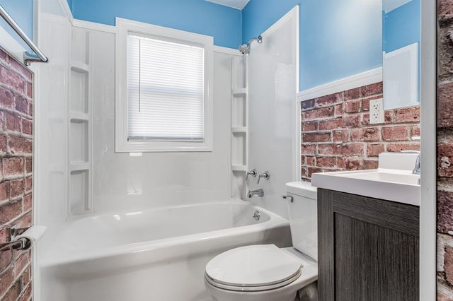 1013 Mckinnie Avenue, Fort Wayne, IN 46806