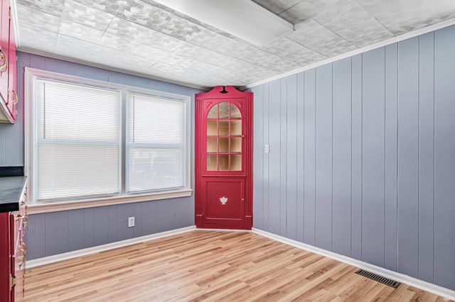 1013 Mckinnie Avenue, Fort Wayne, IN 46806