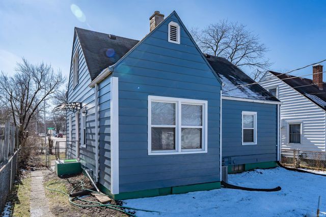 1013 Mckinnie Avenue, Fort Wayne, IN 46806