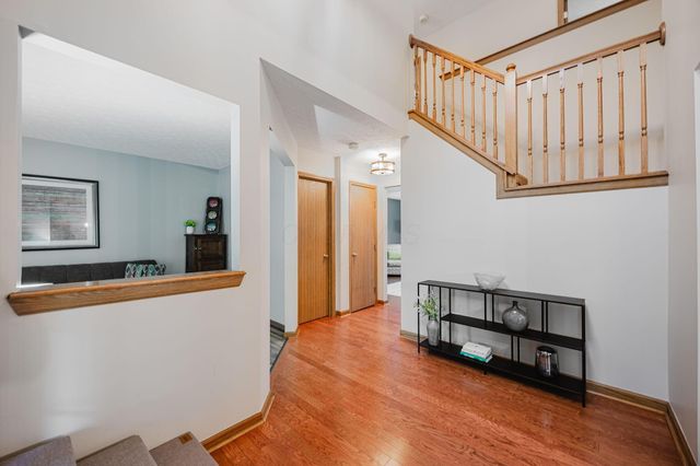 3120 Longridge Way, Grove City, OH 43123