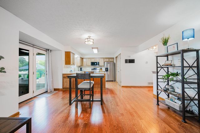 3120 Longridge Way, Grove City, OH 43123