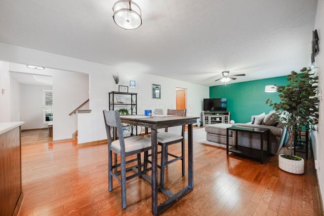3120 Longridge Way, Grove City, OH 43123