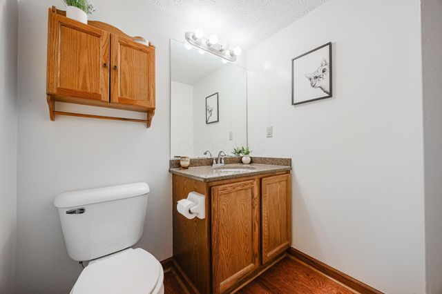 3120 Longridge Way, Grove City, OH 43123