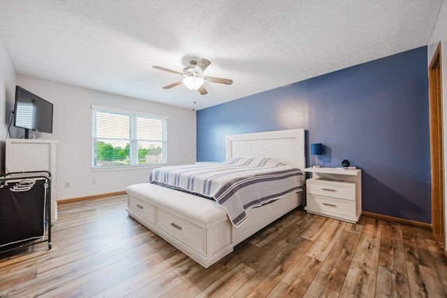 3120 Longridge Way, Grove City, OH 43123