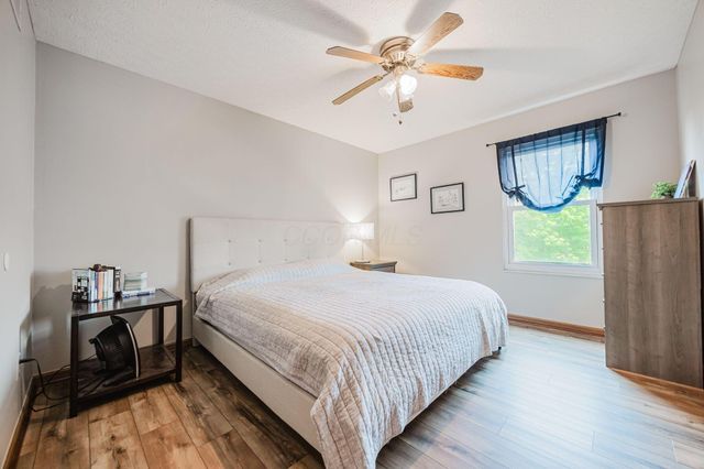 3120 Longridge Way, Grove City, OH 43123