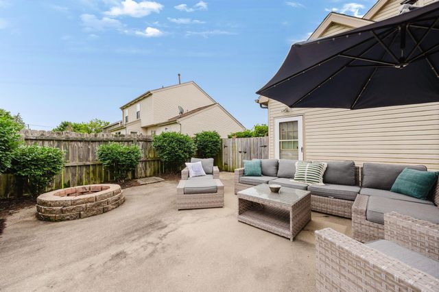 3120 Longridge Way, Grove City, OH 43123
