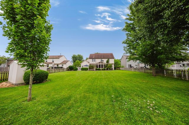 3120 Longridge Way, Grove City, OH 43123