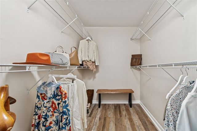 8605 LEIGHTON DRIVE, Tampa, FL 33614