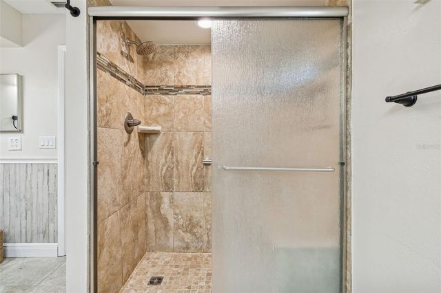 8605 LEIGHTON DRIVE, Tampa, FL 33614