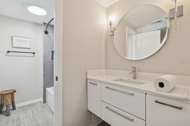 8605 LEIGHTON DRIVE, Tampa, FL 33614