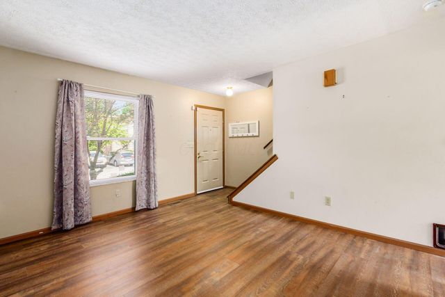 635 Mawyer Drive, 178, Worthington, OH 43085