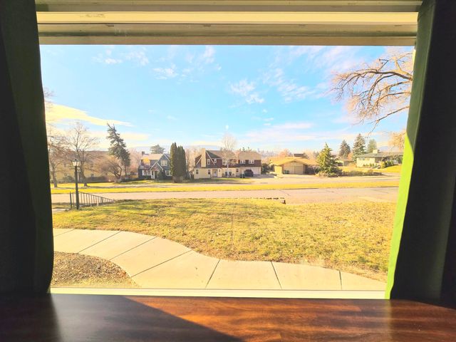 1425 Pacific Terrace, Klamath Falls, OR 97601