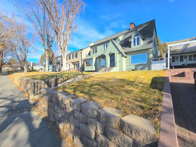 1425 Pacific Terrace, Klamath Falls, OR 97601