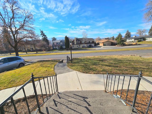 1425 Pacific Terrace, Klamath Falls, OR 97601