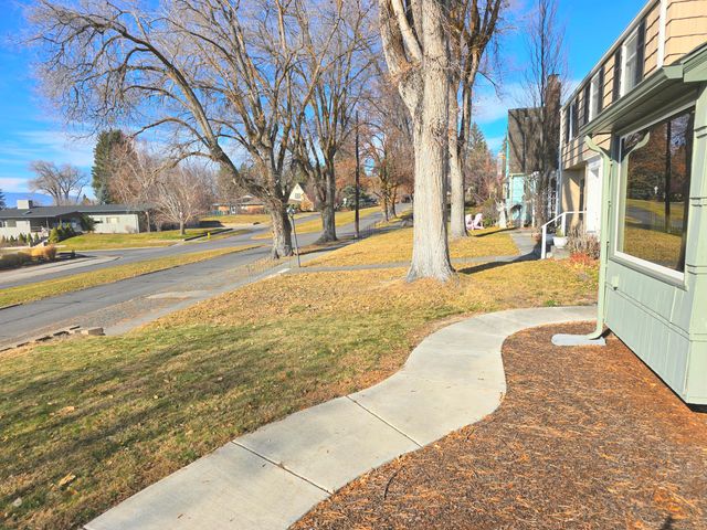 1425 Pacific Terrace, Klamath Falls, OR 97601