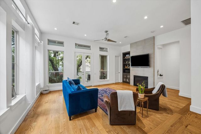 1518 W Clay Street, Houston, TX 77019