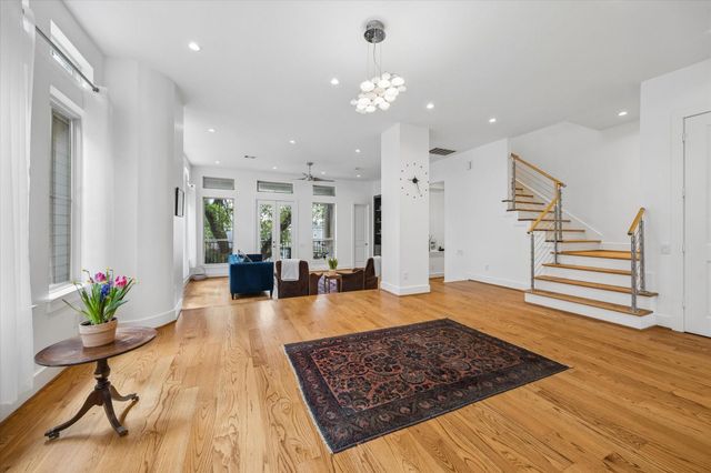 1518 W Clay Street, Houston, TX 77019