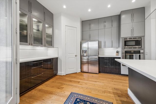 1518 W Clay Street, Houston, TX 77019