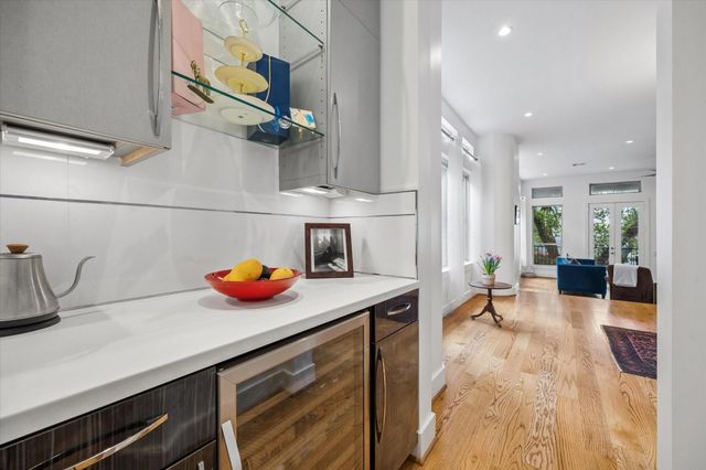 1518 W Clay Street, Houston, TX 77019