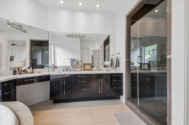 1518 W Clay Street, Houston, TX 77019