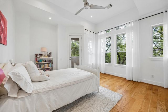 1518 W Clay Street, Houston, TX 77019