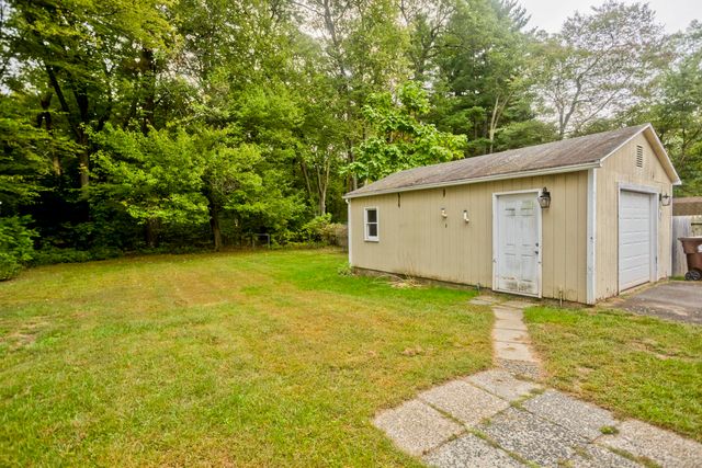 17 Arthur Avenue, Enfield, CT 06082
