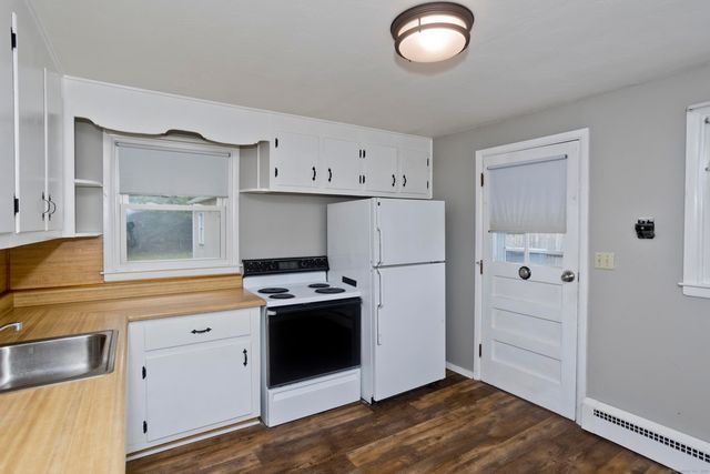 17 Arthur Avenue, Enfield, CT 06082