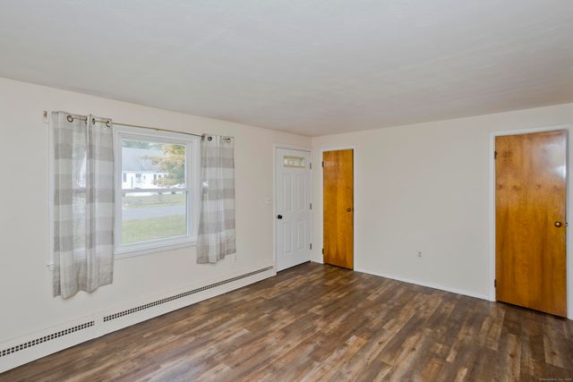 17 Arthur Avenue, Enfield, CT 06082