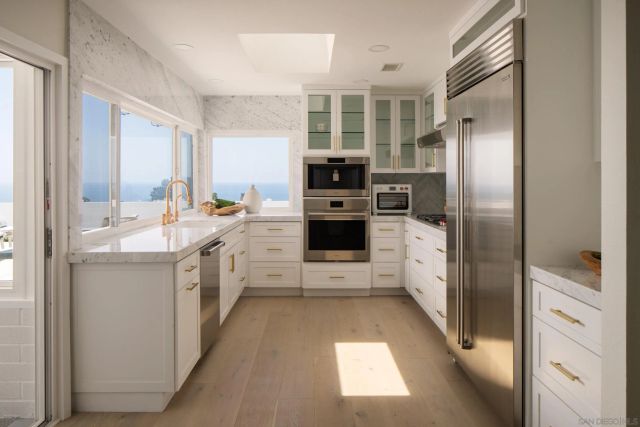 2206 Place Monaco, Del Mar, CA 92014