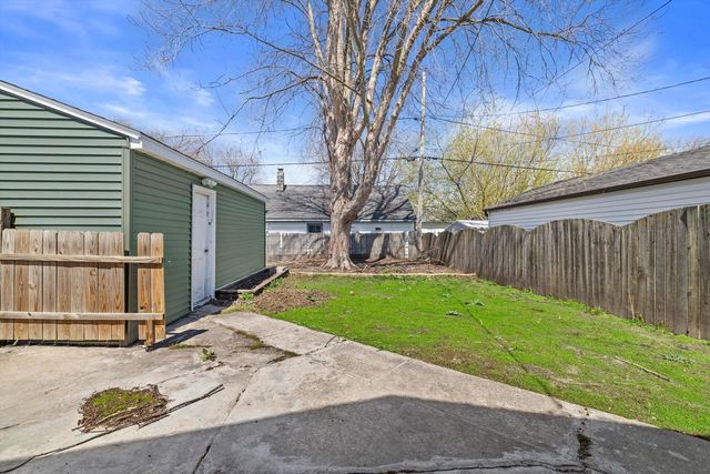 1304 Graceland AVENUE, Mount Pleasant, WI 53403