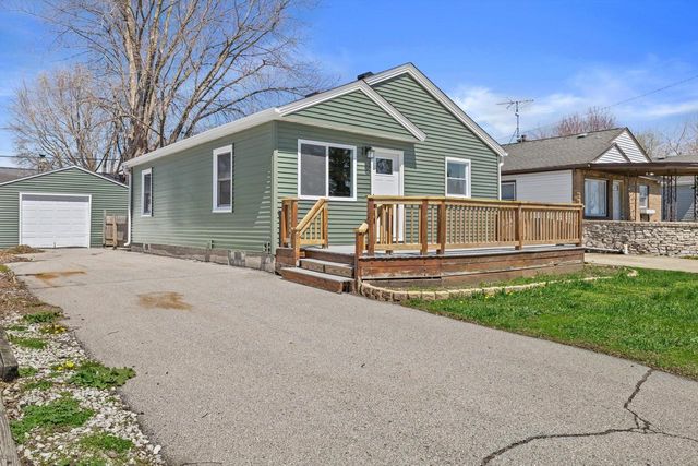 1304 Graceland AVENUE, Mount Pleasant, WI 53403